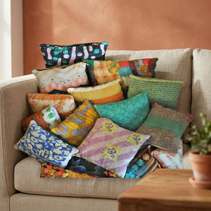 Housse de coussin vintage Kantha - Product Image 1