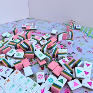 Juego de Mahjong Acrílico Americano de Lujo, Colorido, para Entretenimiento, Ecológico, para 4 Jugadores, Diseño Portátil, Venta al Por Mayor - Product Image 5