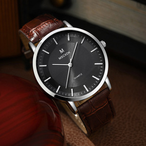 Set di 5 Orologi al Quarzo con Lancette Semplici, <span class=keywords><strong>Orologio</strong></span> Sportivo Classico con Bracciale <span class=keywords><strong>Albero</strong></span> <span class=keywords><strong>della</strong></span> <span class=keywords><strong>Vita</strong></span> Marrone, Tendenza 2023 - Product Image 3
