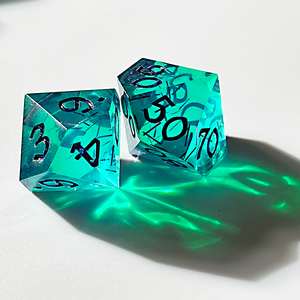 Dé à bords tranchants Warhammer Deborah Ann Woll d & d simulateur de table d & d Witchlight carnaval chandlekeep mystère - Product Image 4