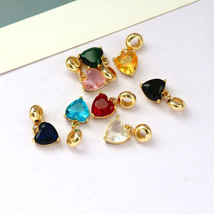 CZ9387 Breloques pendantes cœur solitaire en zircone cubique plaqué or 18 carats, style européen, élégantes et tendance, avec perles de suspension - Product Image 5