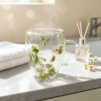 Mug en verre borosilicate à double paroi avec fleurs séchées vertes intégrées, tasse à café isolée thermiquement avec poignée