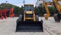 Chargeuse-pelleteuse CAT 420F d'occasion, d'origine japonaise, avec godet frontal 4-en-1 et bras de terrassement télescopique rétractable, faible nombre d'heures de fonctionnement