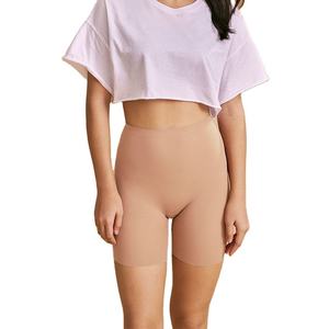 Shorts de yoga et de sport taille haute, confortables, de haute qualité, sans coutures, respirants, écologiques, séchage rapide, style motard et coupe ajustée - Product Image 2