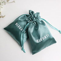 Logo personnalisé petite entreprise cordon sac cadeau en soie sac à poussière en satin bijoux pochette cadeau