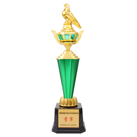 Rouge Vert Bleu Pigeon Trophée Décor Sport Compétition Prix Trophée Événement et Banquet Activités Cadeau Personnalisé Métal Trophée Tasse