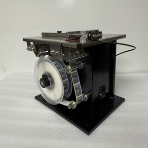 <span class=keywords><strong>Etichettatrice</strong></span> angolare semiautomatica a L da 90° <span class=keywords><strong>per</strong></span> scatole e cartoni di piccole dimensioni - Etichettatura desktop PLC autoadesiva antimanomissione <span class=keywords><strong>per</strong></span> etichette in carta - Product Image 6