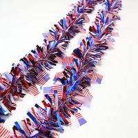 Perlengkapan Dekorasi Hari Kemerdekaan Amerika untuk Luar Negeri, Hiasan Plastik, Pita Dekorasi Tempat, Bendera, dan Rumbai Bendera