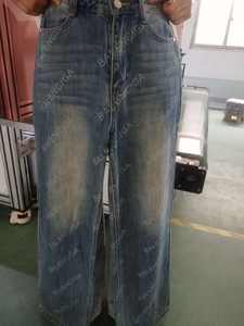 Máquina de Grabado Láser para Jeans con Área de Trabajo de 1500x1500 mm, Máquina de Desgaste de Mezclilla para Fábrica de Ropa - Product Image 4