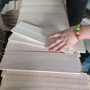 Panel <span class=keywords><strong>de</strong></span> Madera Maciza <span class=keywords><strong>de</strong></span> Paulownia, Tablero <span class=keywords><strong>de</strong></span> Madera Ligero <span class=keywords><strong>de</strong></span> Paulownia, <span class=keywords><strong>Precio</strong></span> <span class=keywords><strong>de</strong></span> Madera <span class=keywords><strong>de</strong></span> Paulownia por <span class=keywords><strong>M3</strong></span> - Product Image 3
