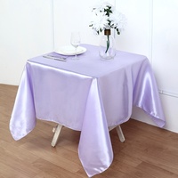 Nappe ronde moderne et élégante en satin polyester anti-poussière de couleur unie pour la décoration d'hôtels, mariages et dîners