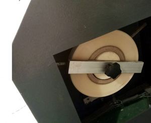 Machine manuelle de collage d'angles pour boîtes rigides, machine de formage de cartons - Product Image 5