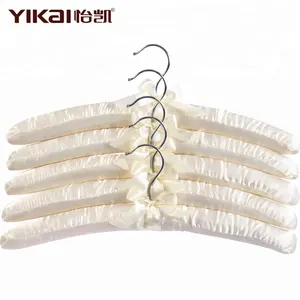 Colgador de ropa acolchado con manchas de fábrica YIKAI, colgador antideslizante para vestido de boda