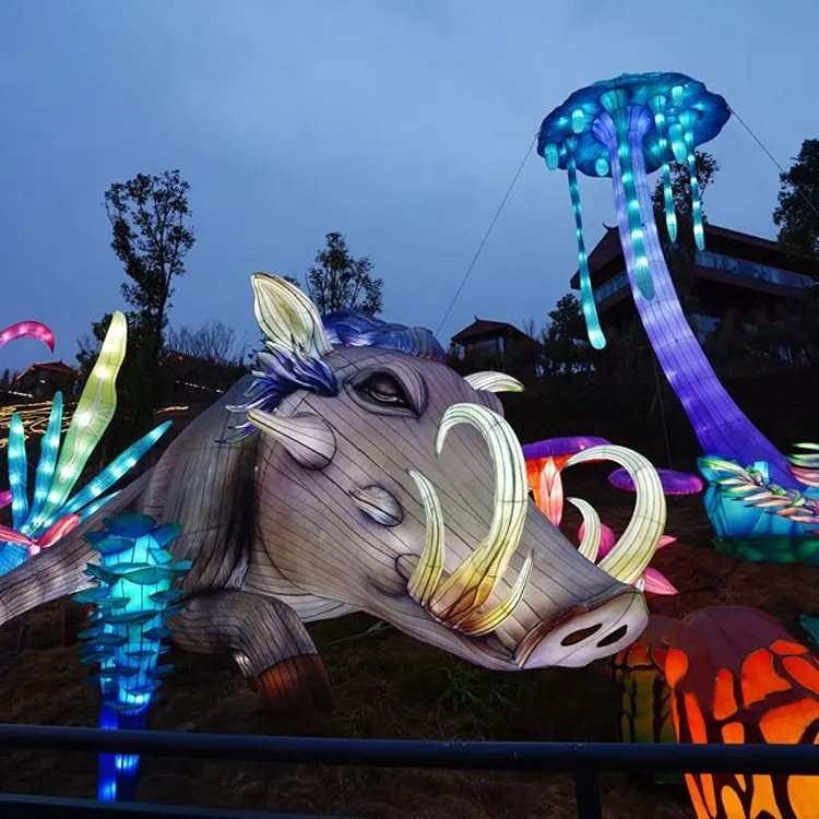 2023 yortusu festivali açık hayvan fener dekorasyon eğlence parkı için özel Warthog fener