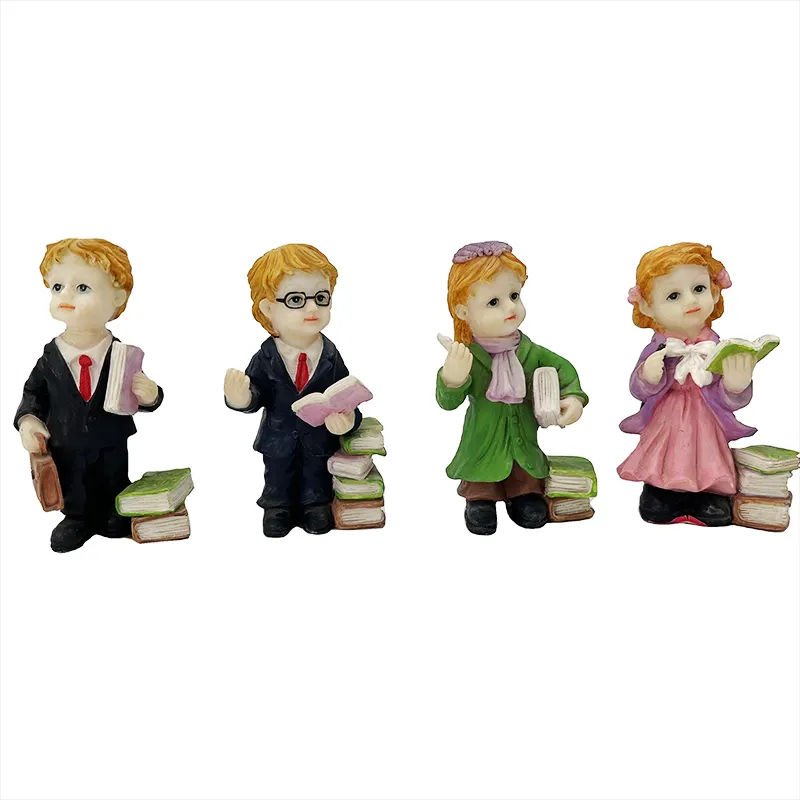 Résine Artisanat Mini Élève Figurines Mignon Garçon Fille Ornement un Ensemble de Graduation Souvenir École Décoration Décor À La Maison Europe 50 G