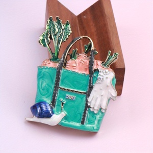 Broche de diseño creativo con forma de caracol, guantes, cesta de verduras y zanahoria, accesorio sencillo y de moda para mujer, regalo con personalidad - Product Image 2