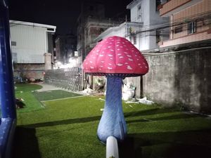 Champignon lumineux gonflable personnalisé <span class=keywords><strong>Alice</strong></span> beau champignon <span class=keywords><strong>au</strong></span> <span class=keywords><strong>pays</strong></span> <span class=keywords><strong>des</strong></span> <span class=keywords><strong>merveilles</strong></span> pour la décoration de parc - Product Image 4