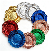 Assiettes de présentation en plastique doré avec bordure irrégulière effet soleil, durables, pour mariages et réceptions, 13 pouces, assiette froissée et ondulée
