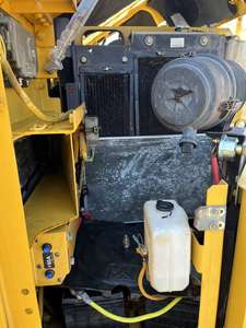 Mini-pelles hydrauliques sur chenilles d'occasion Caterpillar CAT307D 7 tonnes, CAT307E, CAT307, CAT305.5 – Pelleteuses à godets d'occasion - Product Image 3