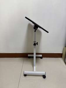 シンプルな昇降式は、回転式テーブルトップと車輪を備えたラップトップデスクよりも移動が容易です - Product Image 5