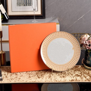 Ensemble d'assiettes en porcelaine de style européen moderne de 12 pouces avec motif de plantes et de fleurs, blanc, passe au lave-vaisselle, vaisselle pour les fêtes - Product Image 2