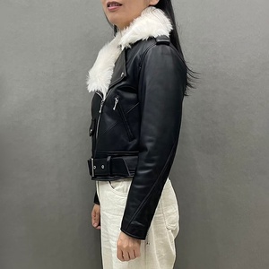 Manteau d'hiver chaud en laine de <span class=keywords><strong>Toscane</strong></span> avec col en cuir pour femmes Vestes en cuir de mouton véritable avec fourrure - Product Image 4