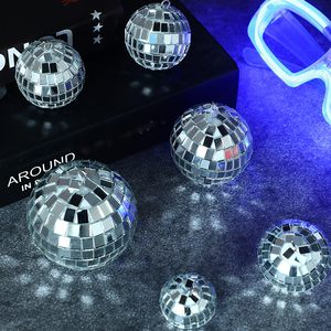 Boule disco suspendue 2CM-100CM, boule disco cool et amusante pour les fêtes, boules disco en verre argenté, décoration de Noël - Product Image 6