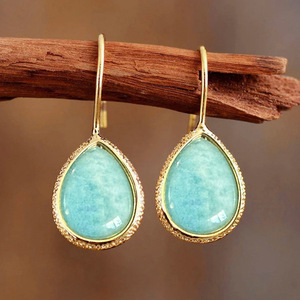 Orecchini a Gancio con Turchese Simulato a Goccia per Donne, Gioielli Artistici ed Eleganti alla Moda - Product Image 1