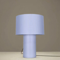 Lampe de table en tissu à motif côtelé bleu moderne avec base d'ampoule E14 et alimentation électrique outil d'étude de lecture simple à domicile