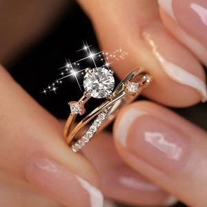 Bague en argent sterling S925 avec diamant Star River à quatre griffes et moissanite VVS de 1,0 ct, bague de mariage élégante et luxueuse - Product Image 2