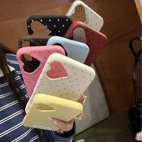 Étui de téléphone d'appareil photo en forme de coeur de luxe pour iPhone 16 étui mignon en cuir PU antichoc pour iPhone 16 Plus