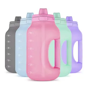 BPA ücretsiz yarım galon sürahi zaman işaretleyici ve kolu tüm gün hidrasyon silikon saman ile kilitleme galon su şişesi