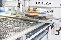 Máquina para hacer gabinetes de muebles, máquina de madera Cnc, enrutador Atc Cnc con cambiador de herramientas lineal,