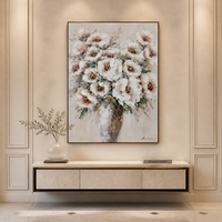 Peinture à l'huile florale texturée, bouquet de fleurs blanches en vase, accents dorés, art mural contemporain fait main sur toile, support personnalisé