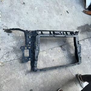 2020 para Audi Q3 Marco del radiador delantero original <span class=keywords><strong>de</strong></span> fábrica, piezas <span class=keywords><strong>de</strong></span> carrocería desmontadas <span class=keywords><strong>de</strong></span> <span class=keywords><strong>segunda</strong></span> <span class=keywords><strong>mano</strong></span>, parachoques, parrilla delantera, faro, kit <span class=keywords><strong>de</strong></span> carrocería - Product Image 2