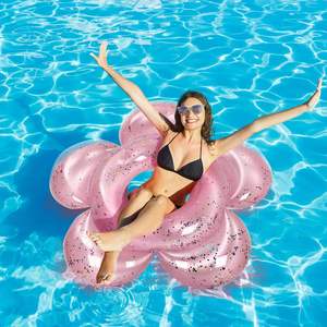 Flotador Inflable de PVC Rosa con Purpurina de 47 Pulgadas, Diseño de Novia con Flores, Plegable e Impermeable para Adultos, Ideal para el Verano - Product Image 6