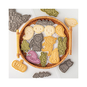 Teste di teschio di <span class=keywords><strong>Halloween</strong></span> coniglietto taglierino in plastica stampi <span class=keywords><strong>per</strong></span> cuocere stampo <span class=keywords><strong>per</strong></span> <span class=keywords><strong>biscotti</strong></span> decorazione torta fondente stampo da taglio - Product Image 1
