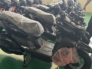 มอเตอร์ไซค์ไฟฟ้ากำลังสูง 2000 วัตต์ ความเร็วสูง 80 กม./ชม. สำหรับผู้ใหญ่ รถแข่ง - Product Image 3