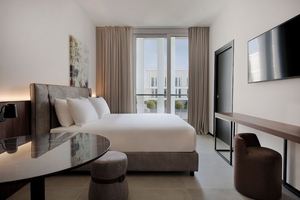 Ensemble de chambre à coucher d'hôtel en bois moderne et durable pour les chambres d'hôtes d'hôtels 5 étoiles, lit grand format avec utilisation en appartement - Product Image 2
