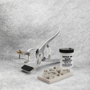 Pinza de tatuaje veterinaria de acero inoxidable para cerdos, máquina de marcado de orejas para cerdos y perros con números y letras - Product Image 3