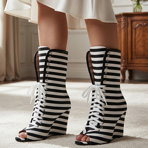 Botas Femininas Peep Toe com Listras Pretas e Brancas, Salto Alto em Wedge, Botas até o Joelho, Tamanho Grande 45, Sandálias de Verão com Cadarço - Product Image 6