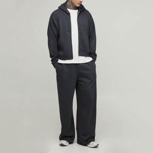Ensemble de survêtement deux pièces pour homme, couleur unie, avec sweat à capuche court zippé gris anthracite et pantalon de survêtement large - Product Image 1