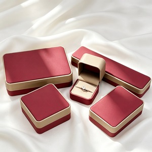 Boîte d'emballage de luxe haut de gamme personnalisée en cuir PU écologique avec logo, fermeture à boucle pour bagues, colliers et bracelets - Product Image 3