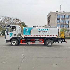 Camión Cisterna Dongfeng 4X2 de 6 Toneladas para Rociar Agua en Incendios, con Bomba de Alta Presión y Motor Diésel - Product Image 3