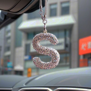 Adorno Colgante Único para Coche con Letras, de Cristal Brillante y Diamantes de Imitación, Accesorios Interiores Modernos y Populares para Mujer - Product Image 3