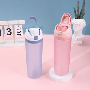 Gobelet à fruits en PC givré grande capacité pour adultes, idéal pour les sports de plein air, avec paille anti-fuite pour boire directement, également adapté aux enfants - Product Image 4