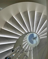 Escalier en colimaçon en marbre courbé - Escaliers en pierre naturelle blanc pur pour villa moderne, hall d'hôtel, design intérieur/extérieur de luxe