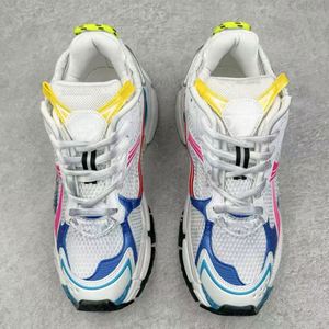 Zapatillas Deportivas de Lujo para Hombre 2026 Track 3.0 con Luces LED, Ligeras, Transpirables, para Correr al Aire Libre, Brillantes en la Noche - Product Image 1