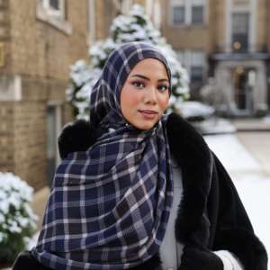Hijab en modal imprimé pour femmes, élégant et modeste, respirant, 4 saisons, motif tartan musulman, avec logo personnalisé, modèle 2026, le plus vendu - Product Image 1