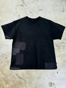 เสื้อยืดแขนสั้นสีดำสำหรับผู้ชาย คอกลม ลำลอง สีพื้น ผ้าฝ้ายเจอร์ซีย์ถัก 100% ทรงปกติ - Product Image 3